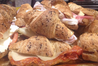 Cornetto con Prosciutto e Formaggio