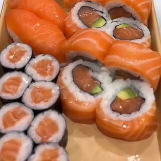 Combo sushi Nora 90 ( 18 unidad )