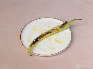 Ljuta paprika pečena 1 komad