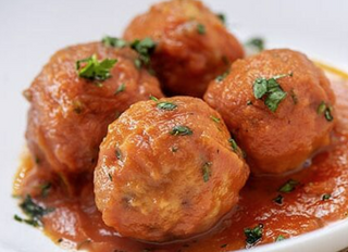Albóndigas de carne con tomate (3 uds.)