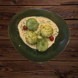 Книдлі з сиром під вершковим соусом (250/50г)