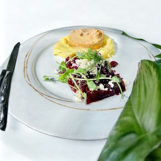 Телятина по-гуцульськи з картопляним пюре (160/200/80г)