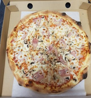 Pizza Capricciosa 40cm