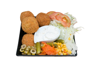 Plato De Falafel Con Ensalada