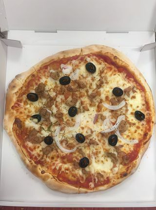 Pizza De Atún (30 X 30 Cm.)