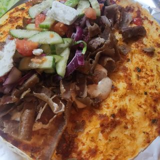 12.TURECKA PIZZA Z SEREM Lahmacun 