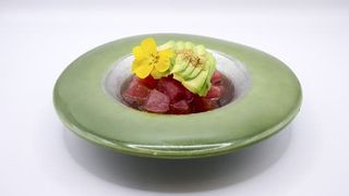624. Tartare maguro gold