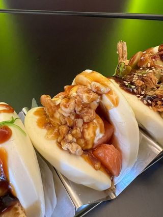 SALMON BAO 