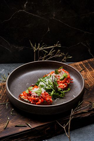 Bruschette cu vânătă și ardei copt 