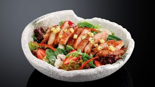 Салат из обжаренного цыпленка