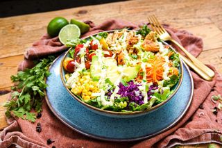 Mama Mia pileća salata