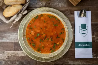 Ciorbă de Fasole cu Afumătură