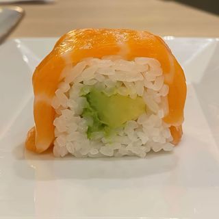 85. Fresh roll aguacate (8 piezas)