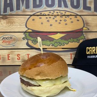 Hamburger della casa, mozzarella.