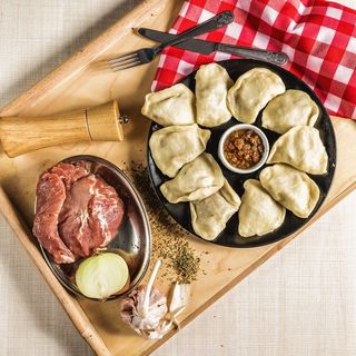Pierogi z mięsem 8szt