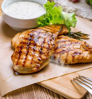 Piept sau pulpă de pui la grătar