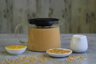 По-Казахски чайник чая с медом и тары (1,5 л.)