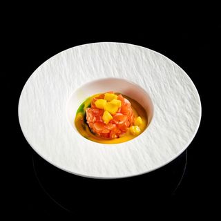 Tartare di salmone e mango 