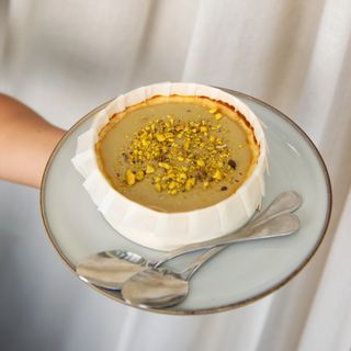 Mini tarta de queso y pistacho