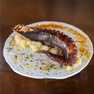 Pulpo a la brasa