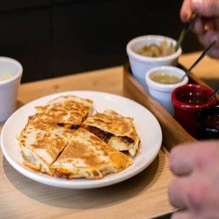 Sincronizada de Tinga de Pollo