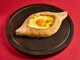 Хачапурі по-аджарськи 4 сира (300g)