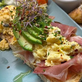 Desayuno Súper jamón