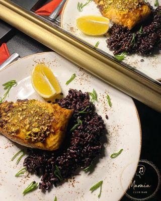 Сьомга филе с шам фъстък и мед (400г)