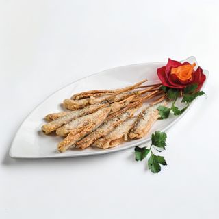 Мойва на шпажках