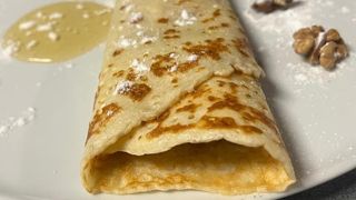 Clătită cu nucă, miere și banane