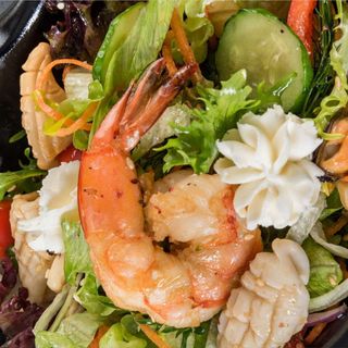 Салат с морепродуктами