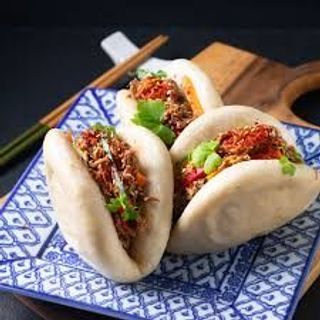 Beef & truffle bao