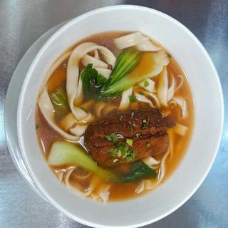 Sopa De Massa Com Dobrada De Porco