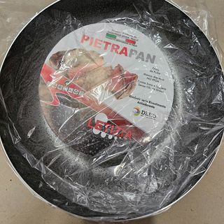 Padella misura 30/ 32 dipende dalla disponibilità 