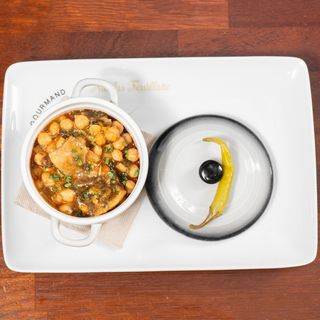 Garbanzos Con Espinaca Y Bacalao