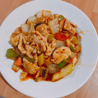 52. Pollo Con Salsa Picante