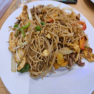 Fideos De Arroz Con Ternera