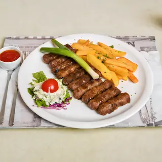 10 ćevapa sa pomfritom