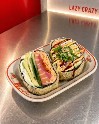 Burger without rice with salmon and tuna