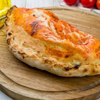 Pizza CALZONE  Jamón York y Champions 