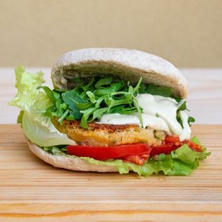 Hamburguer vegan artesanal de grão