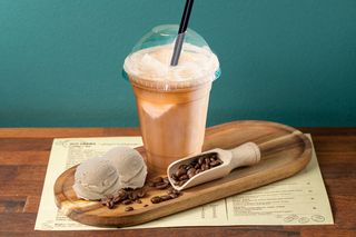 ყავა გლასე (ცივი ყავა ნაყინით)