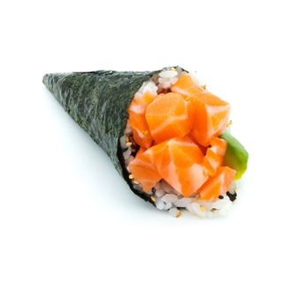 83. Temaki Salmón Macerado Y Pepino Picante (1 Pzs.)