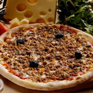 Pizza Bolognaise