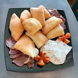 Uštipci sa suhim mesom