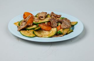 195. Свинско с тиквички