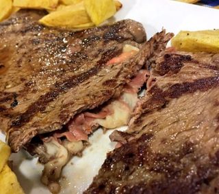 Cachopo A La Parrilla Con Jamón Ibérico Y Queso Vidiago