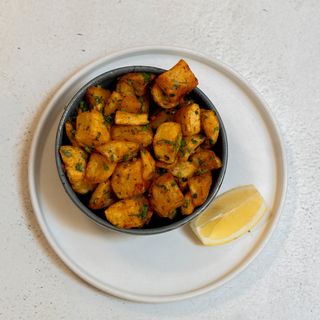 Patatas Bravas Libanesas