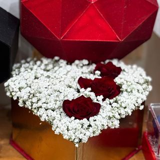 scatola cuore con rose