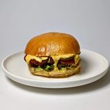 Burger Chicken Royal + Boisson au choix + Frites